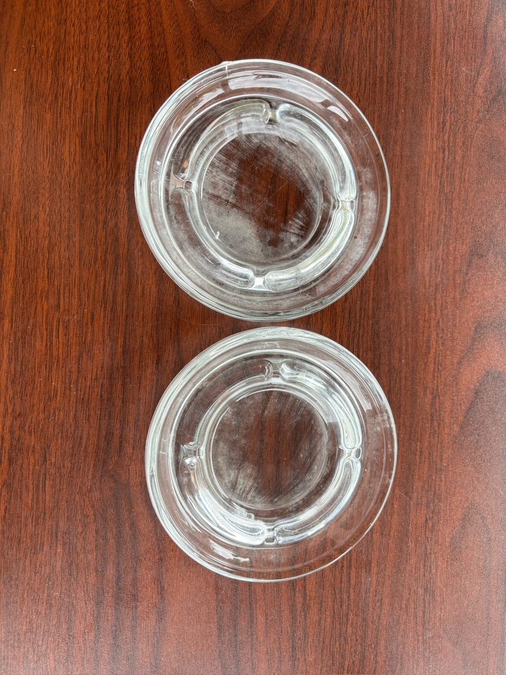 Set of 2 glass ash trays